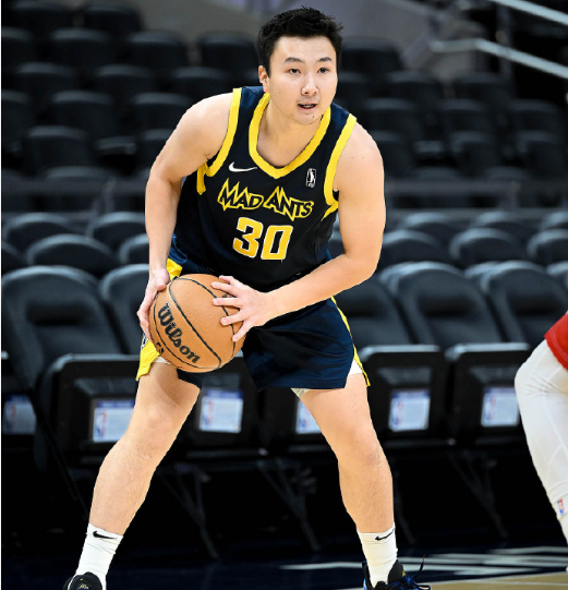 丹尼斯