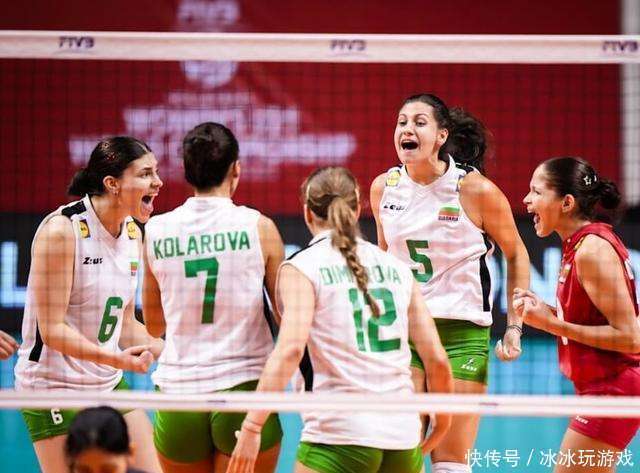 随即中国女, 崭露头角